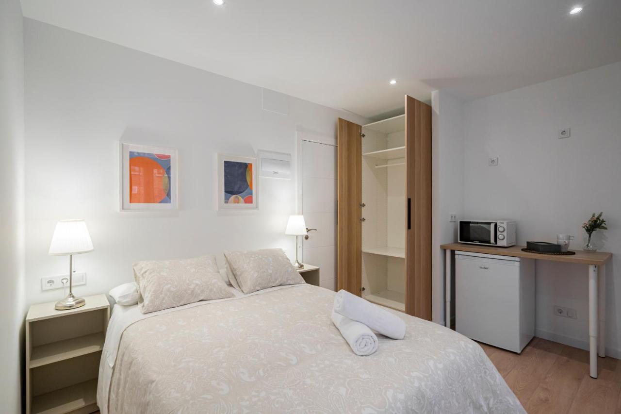 Room Plaza Espana Мадрид Экстерьер фото