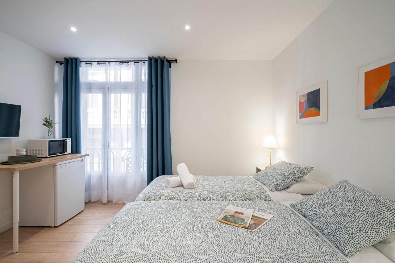 Room Plaza Espana Мадрид Экстерьер фото
