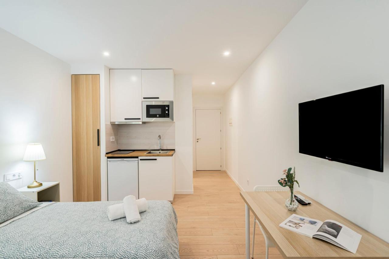 Room Plaza Espana Мадрид Экстерьер фото